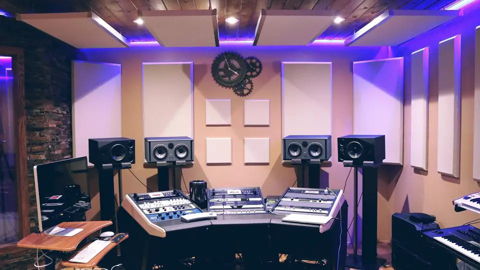 6 concrete steps to become a music producer